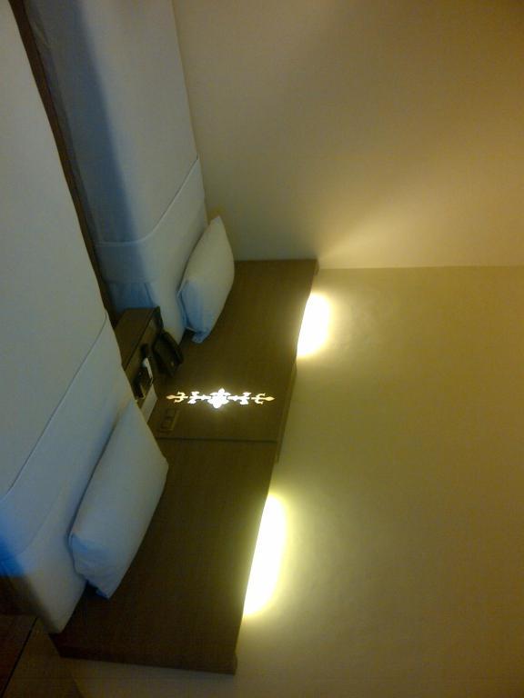 Amans Hotel Ambon Quarto foto